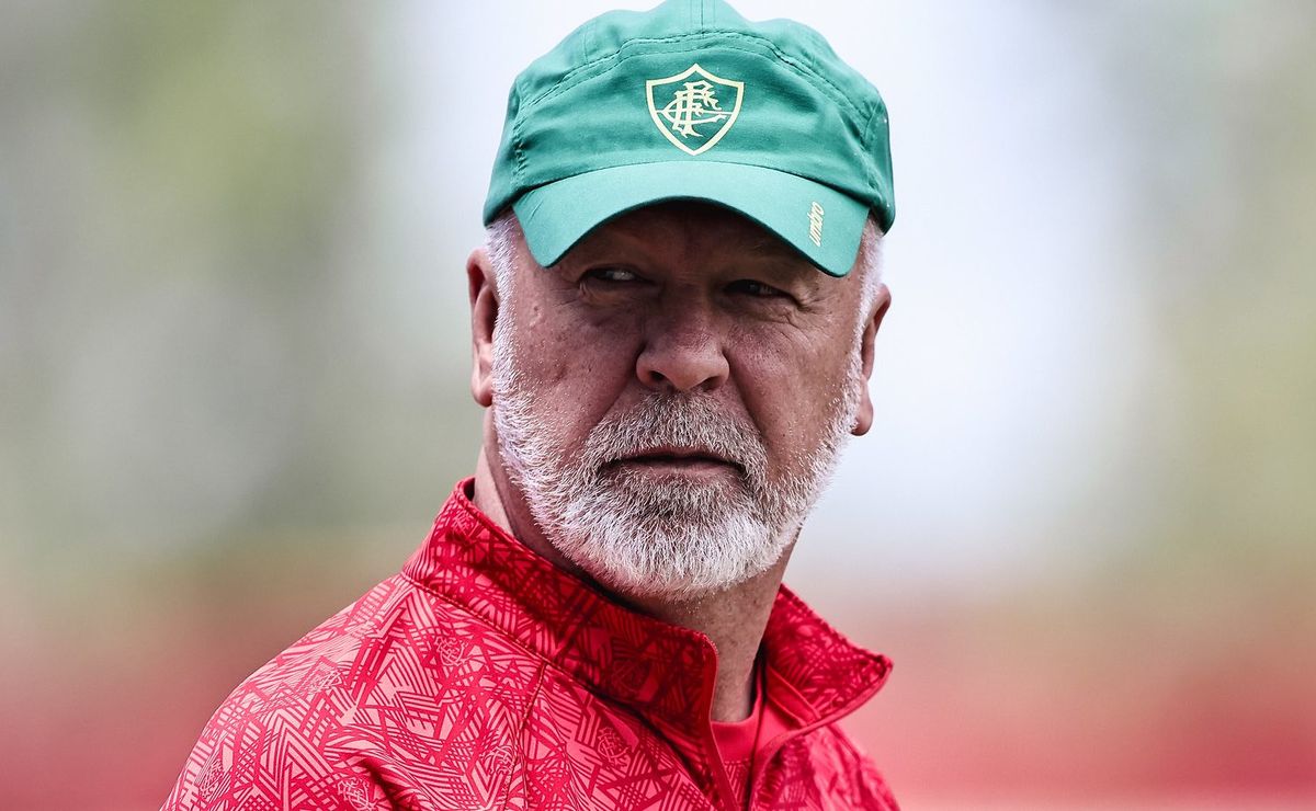 escalação do fluminense: mano menezes decide sobre samuel xavier, gabriel e hércules