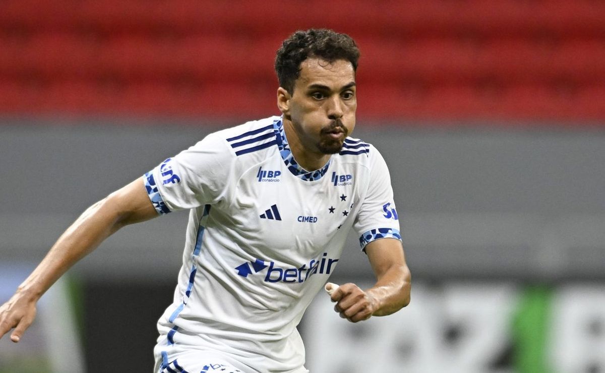 eduardo abre o jogo sobre trabalho de diniz no cruzeiro: "uma troca muito boa"