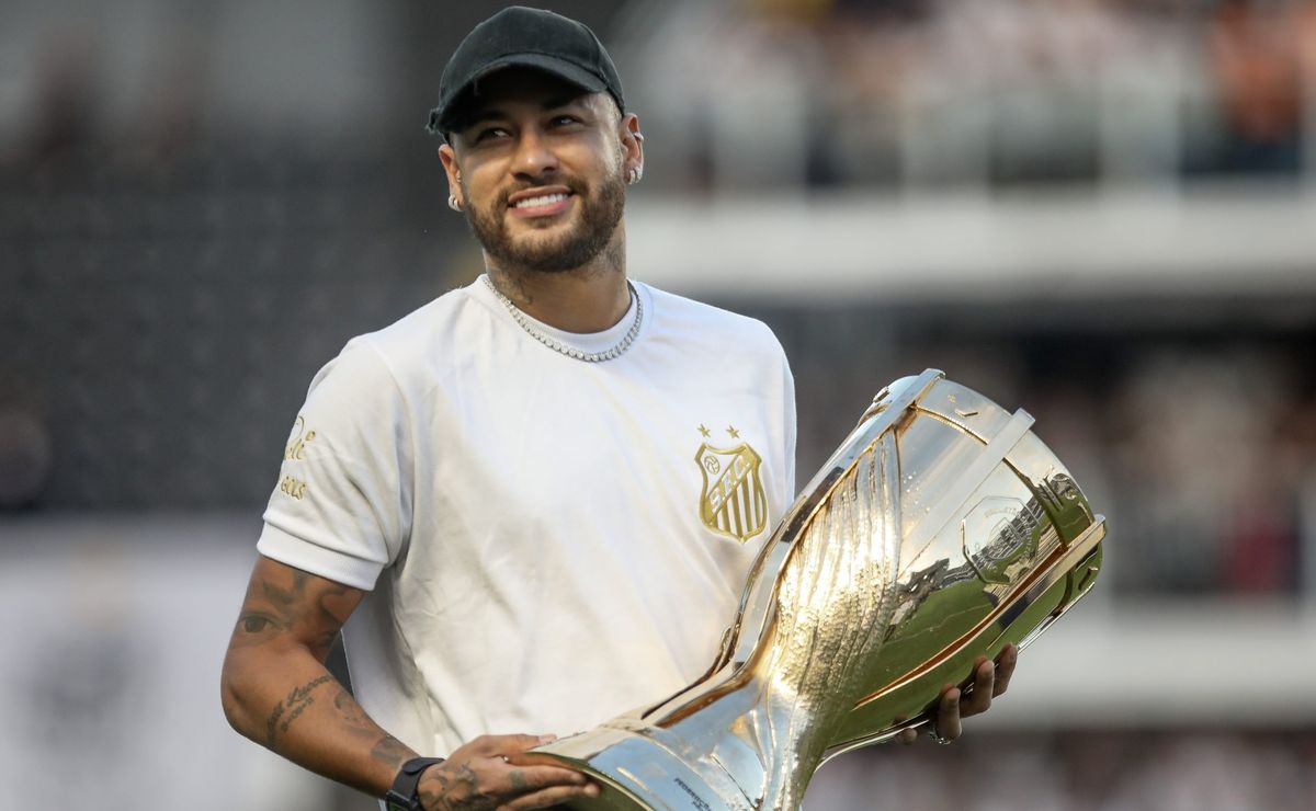 al hilal confirma a saída de neymar e atacante tem caminho livre para assinar com o santos