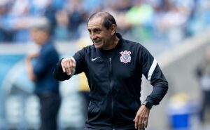 corinthians se torna o único time com 100% de aproveitamento no paulistão após derrota do são bernardo