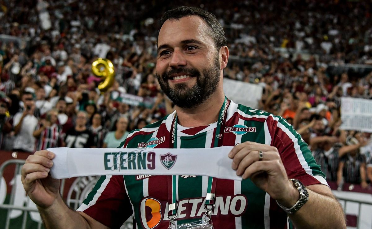 mário bittencourt aceita incluir jogador do fluminense na negociação e avança por agustín canobbio