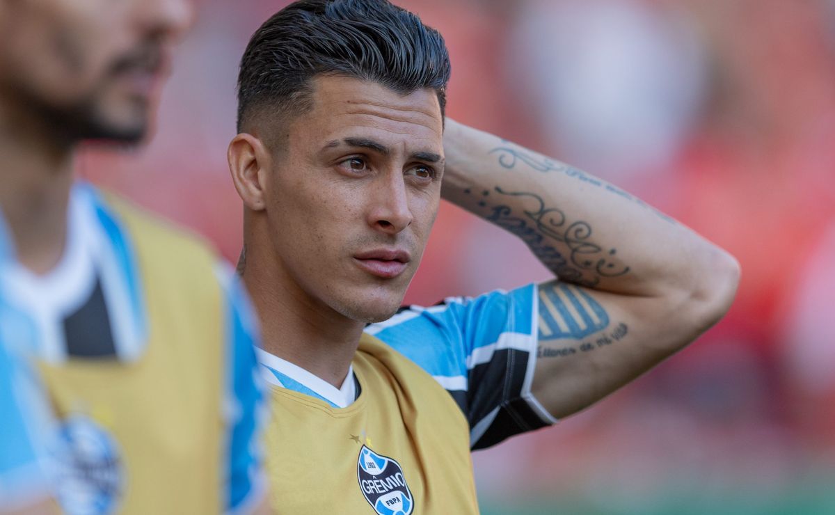 após saída decreta, pavón tem grande reviravolta no grêmio com quinteros