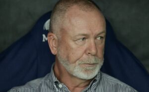 mano menezes concorda com thiago silva e destaca a importância de um bom planejamento na temporada