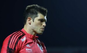 quinteiros explica que tiago volpi é uma das únicas possibilidades do mercado para reforçar o grêmio