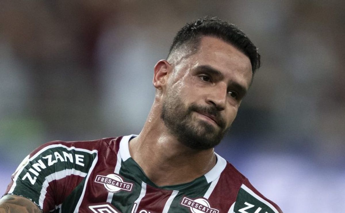 renato augusto, ex corinthians, sofre lesão no fluminense e situação médica é exposta