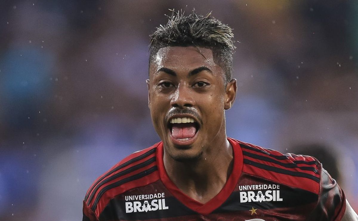 bruno henrique não vai forçar saída para assinar com atlético mg e contratação está descartada