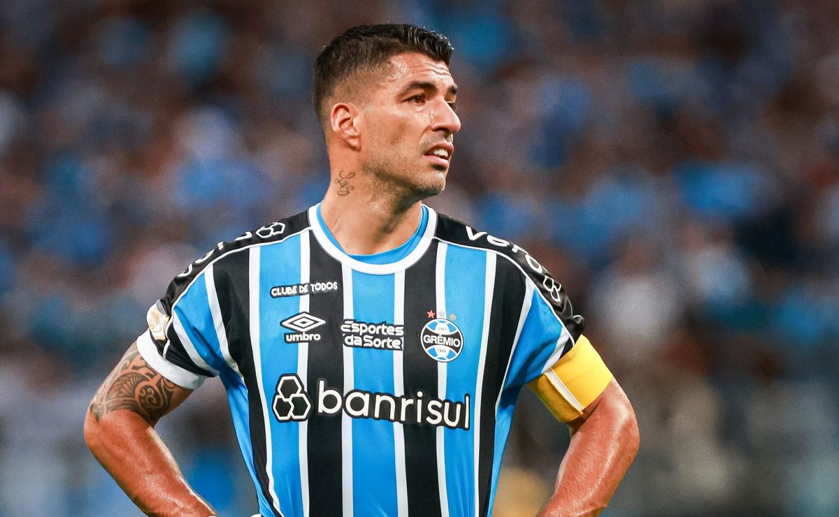 renato portaluppi alertou grêmio sobre possível problema na contratação de luis suárez: “essa era a minha...”