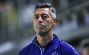 pedro caixinha vê cobrança no santos para manter jp chermont no time: "tem tudo para crescer"
