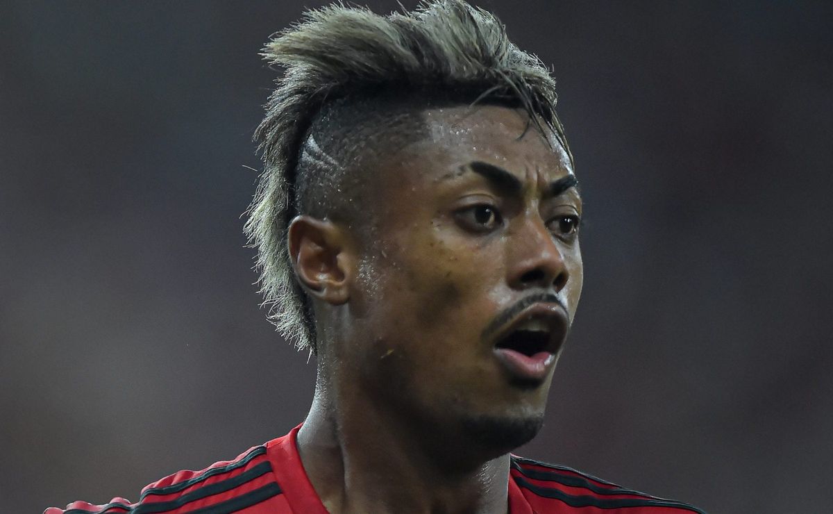 saída de bruno henrique do flamengo já tem pessimismo do atlético mg que vê negócio improvável