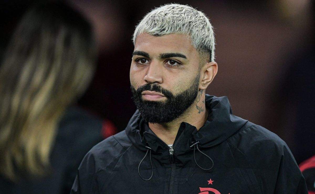 gabigol ainda mantém relação com jogadores do flamengo mesmo após se transferir para o cruzeiro