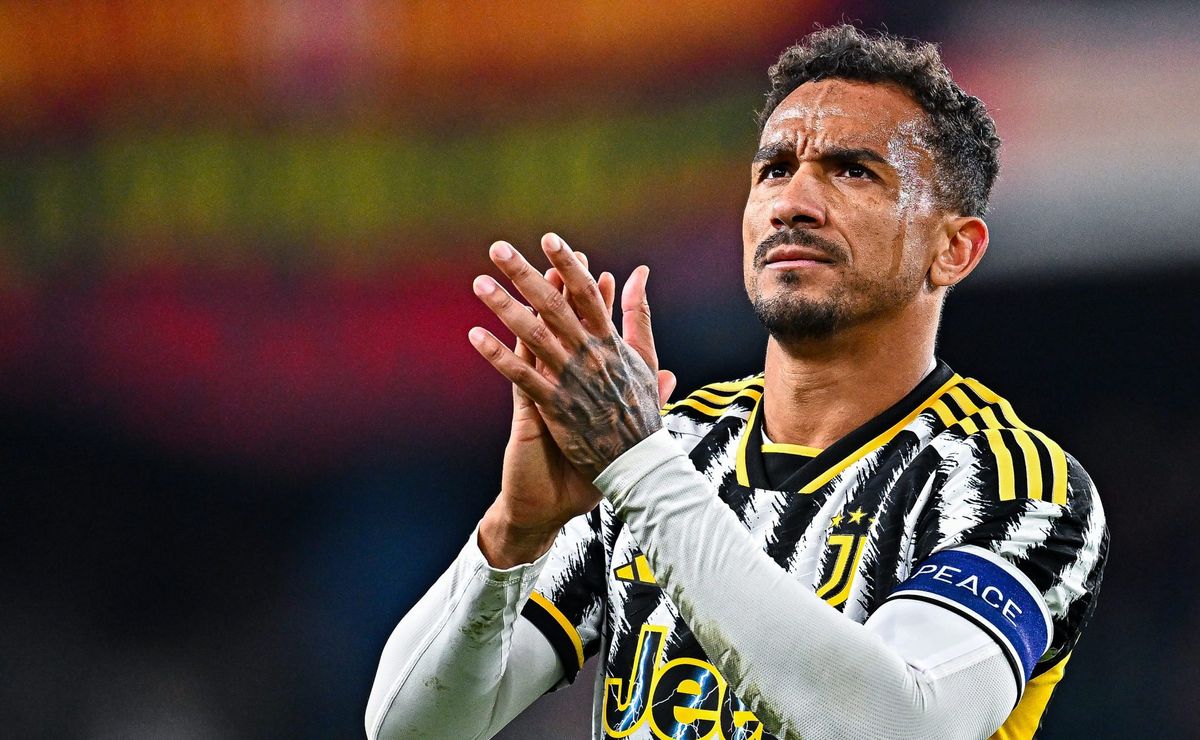 mesmo com influência de neymar, danilo decide não assinar com santos e escolhe o flamengo