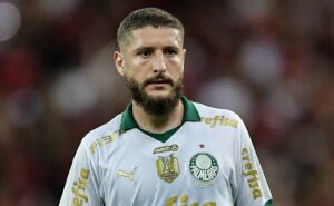 fluminense esfria interesse em zé rafael e bittencourt busca volante no mercado sul americano e europeu