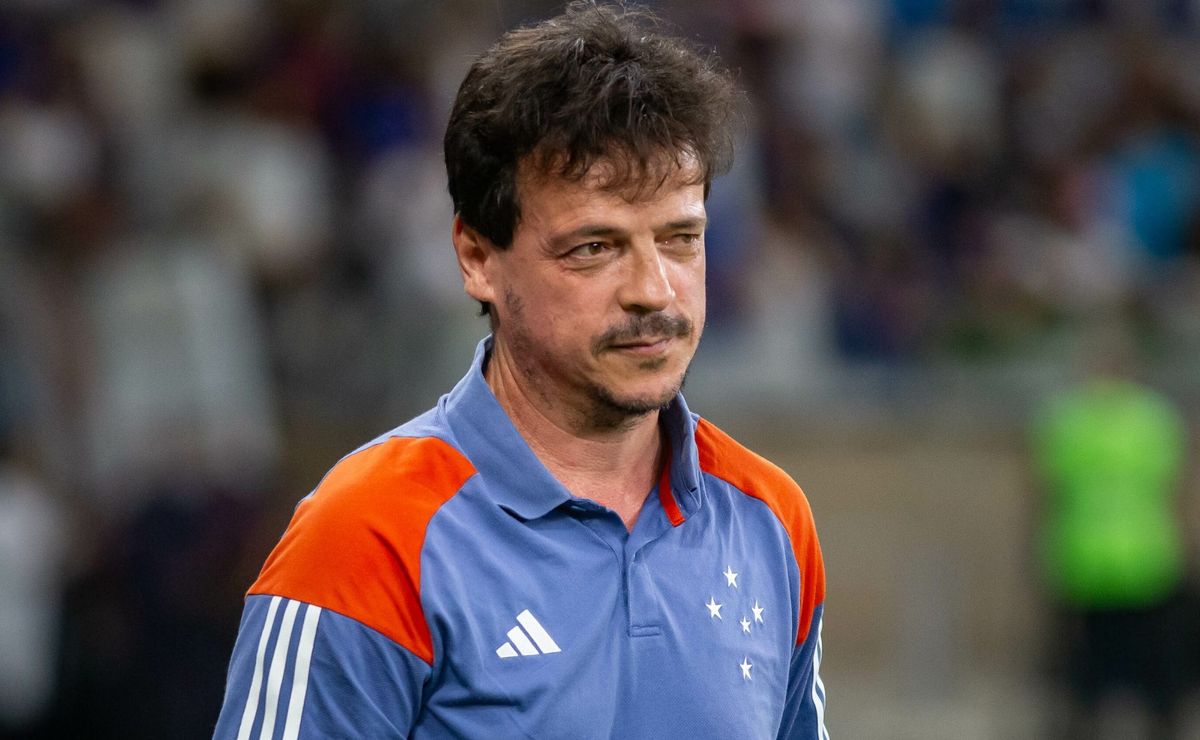 fernando diniz gera prejuízo ao cruzeiro com valor pesado de multa rescisória sobre demissão