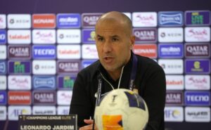 leonardo jardim evita falar sobre acerto com cruzeiro de pedro lourenço: “tenho contrato com al ain”
