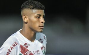 hércules ganha respeito do elenco do fluminense em poucos dias no clube