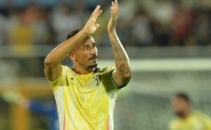 danilo tem estreia marcada para chegar ao flamengo e começar a jogar com filipe luís 