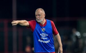 mano menezes culpa calendário brasileiro pelo momento do fluminense no campeonato carioca: “não é igual”