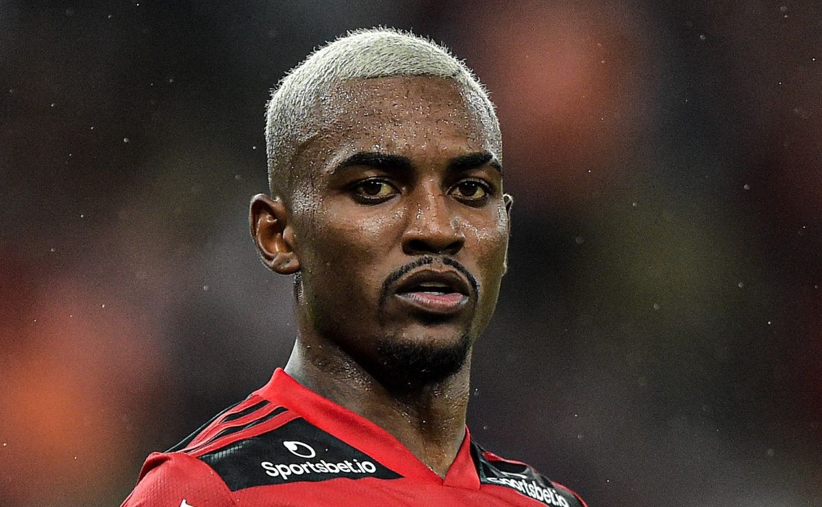 internacional acelera negociação para contratar o lateral esquerdo ramon, ex flamengo
