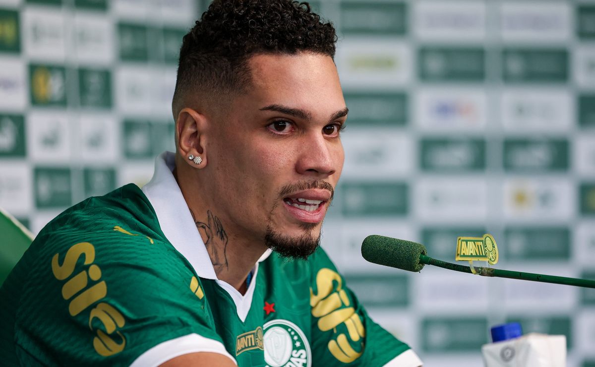paulinho abre o jogo em primeira coletiva no palmeiras e cita o atlético mg: “É complicado”