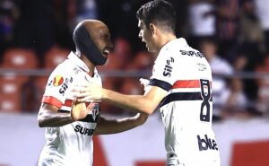 lucas e oscar comandam vitória do são paulo no clássico contra o corinthians; confira