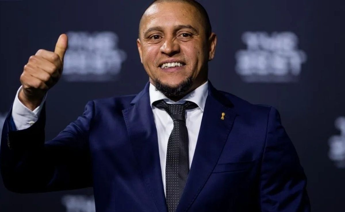 roberto carlos, campeão mundial de 2002 e sua carreira marcante no futebol