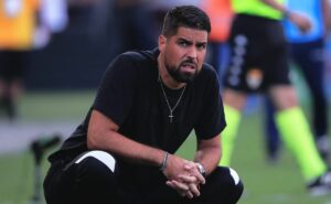 antónio oliveira confirma 'drama' sério de yuri alberto no corinthians: "estava com uma dorzinha"
