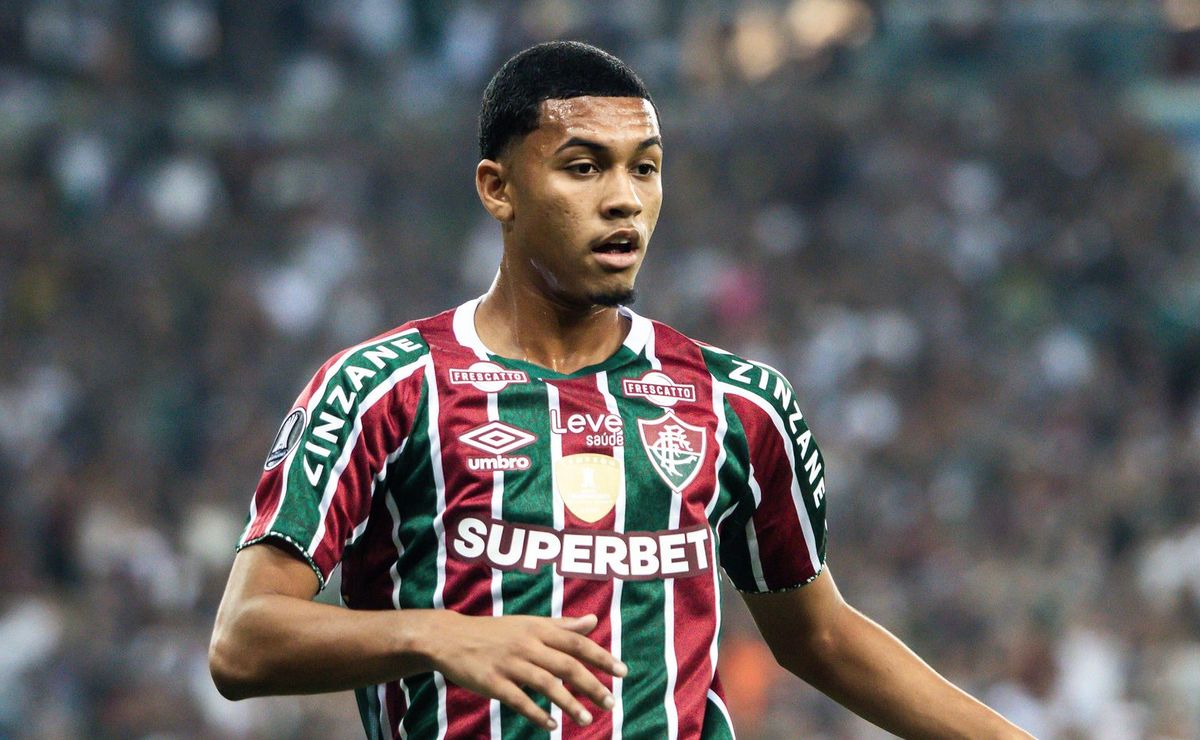 jovem promessa do fluminense, esquerdinha, está sendo vendido para clube inglês