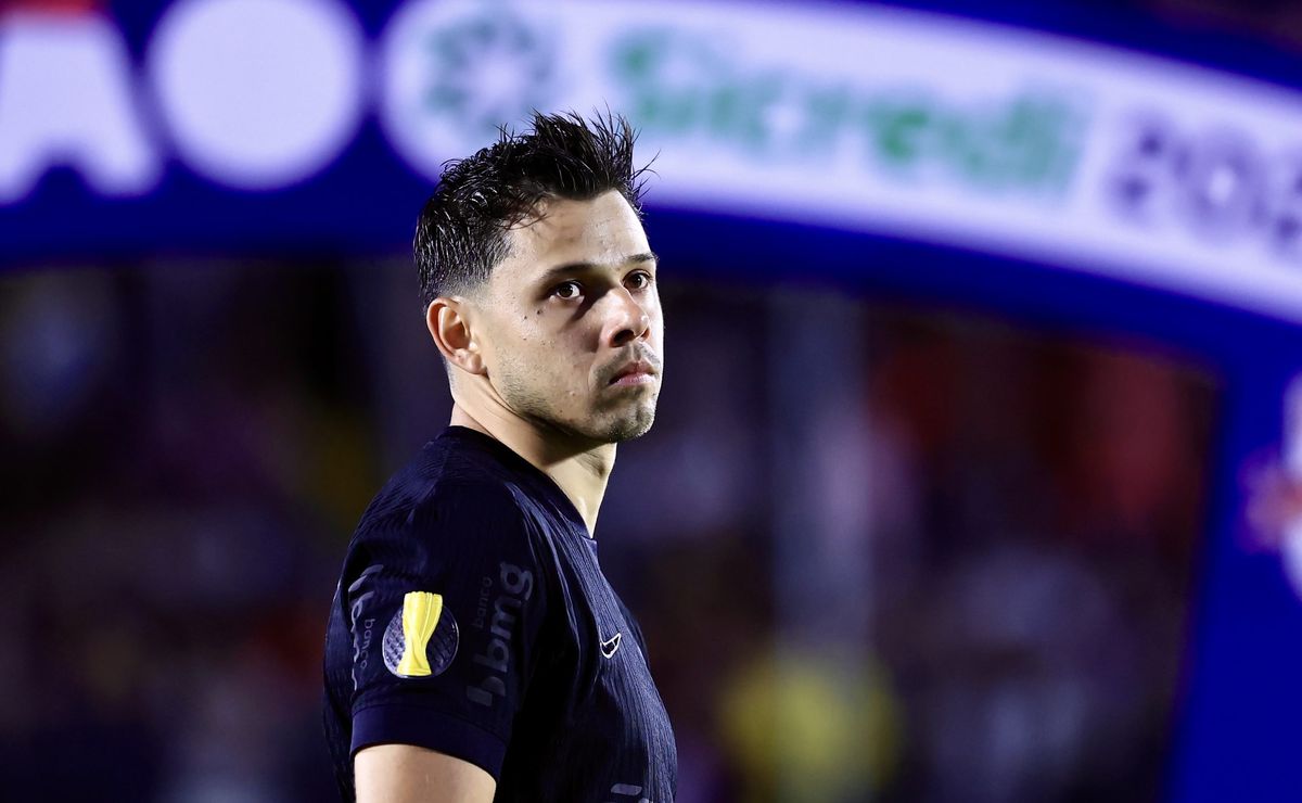 fiel torcida comemora postura, mas reclama de pênalti anulado em primeira vitória de 2025 