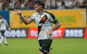 vegetti coloca craque do vasco na mesma prateleira de messi: "Únicos"