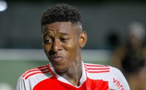 flamengo topa liberar pablo para o internacional + dinheiro em troca do zagueiro vitão 