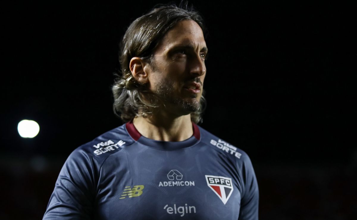milionarios col entra em contato, lateral direito do são paulo de zubeldía está de saída e orejuela deve rescindir 