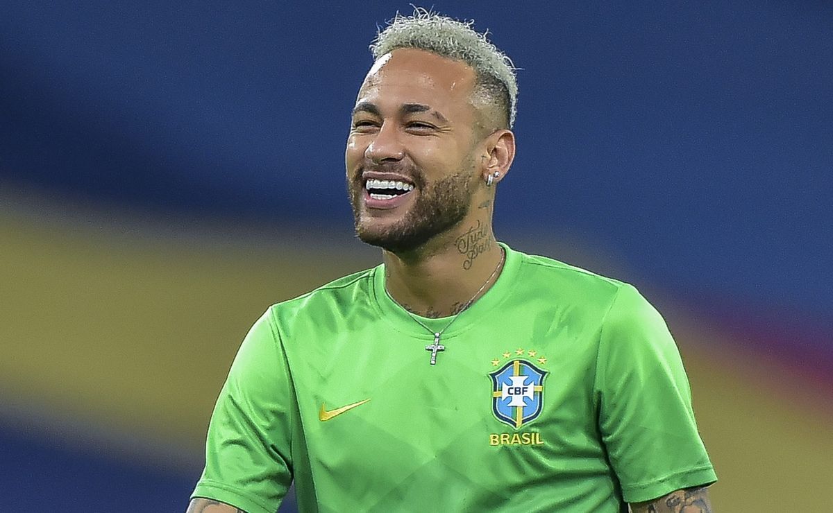neymar comunica companheiros do al hilal que está voltando ao brasil para jogar no santos