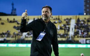 augusto melo confirma o interesse na renovação contratual do corinthians com atacante giovane