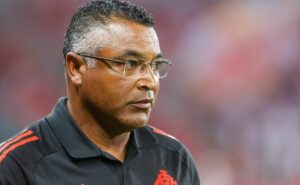 internacional é salvo por jovem da base em estreia de roger machado no gaúchão