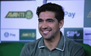 abel ferreira lança relógio de edição limitada com referências ao treinador do palmeiras
