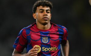 lamine yamal, do barcelona, faz post oficial após confirmação sobre rescisão e volta de neymar ao santos
