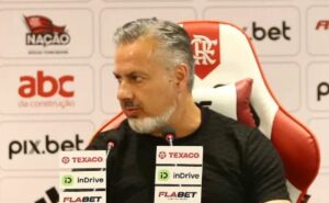 atacante não joga mais no flamengo e rescisão de contrato vira opção para josé boto
