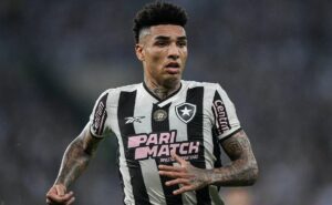 fulham intensifica interesse em igor jesus e aceita negociar ex flamengo com o botafogo