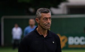 santos já está de olho em novo treinador medalhão para substituir pedro caixinha