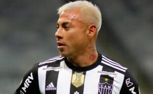 eduardo vargas elogia zaracho no racing e revolta torcida do atlético mg: “pipoqueiro querendo mídia”