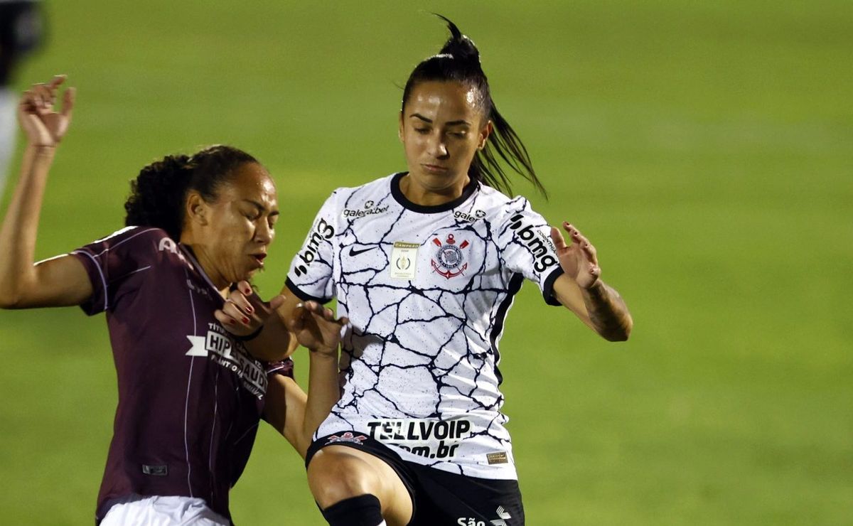 lateral juliete retorna ao corinthians e projeta temporada vitoriosa: "preparada para escrever nova história"