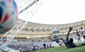 em busca da primeira vitória de 2025, fluminense tem 'trunfo' contra a portuguesa