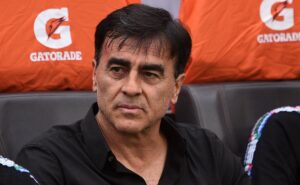 grêmio avalia saídas e oito jogadores podem deixar o clube em 2025