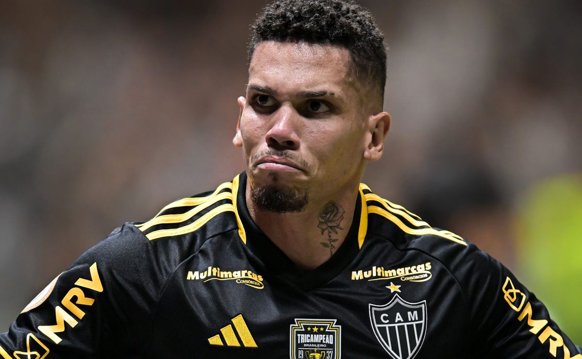 victor autoriza e atlético mg quer júnior santos e +1 para substituir paulinho: “nome importante”