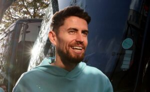 flamengo busca fechar contratação de jorginho ainda em janeiro e conta com ajuda de filipe luís