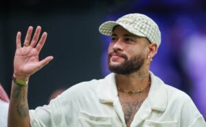 santos anuncia neymar com depoimento emocionante do craque: “se lembram né, o príncipe está de volta”