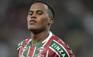 nas redes sociais, arias garante estar pronto para botafogo x fluminense pelo carioca