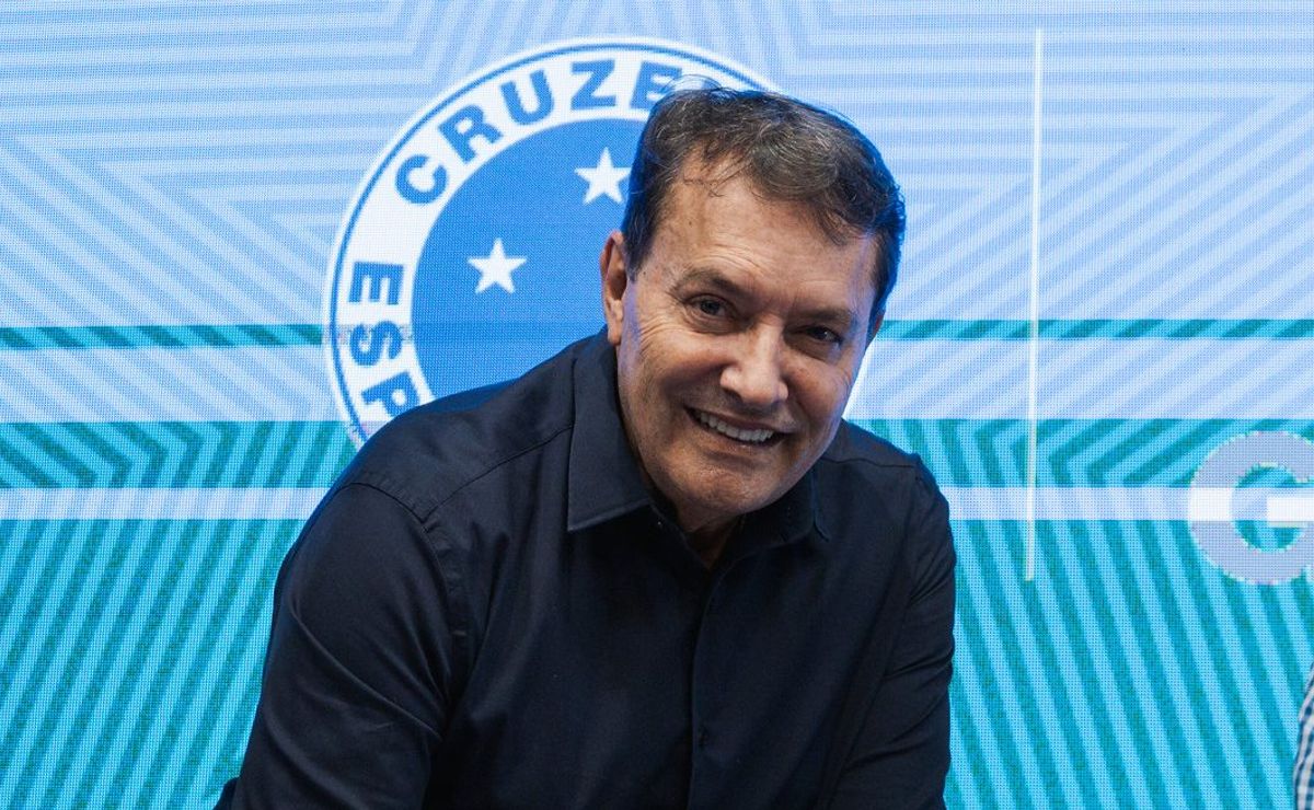 pedro lourenço crava chegada de zagueiro no cruzeiro e revela plano: “nada muda que sejam dois”