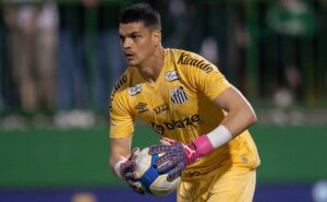 gabriel brazão analisa disputa com joão paulo e valoriza preparação no santos