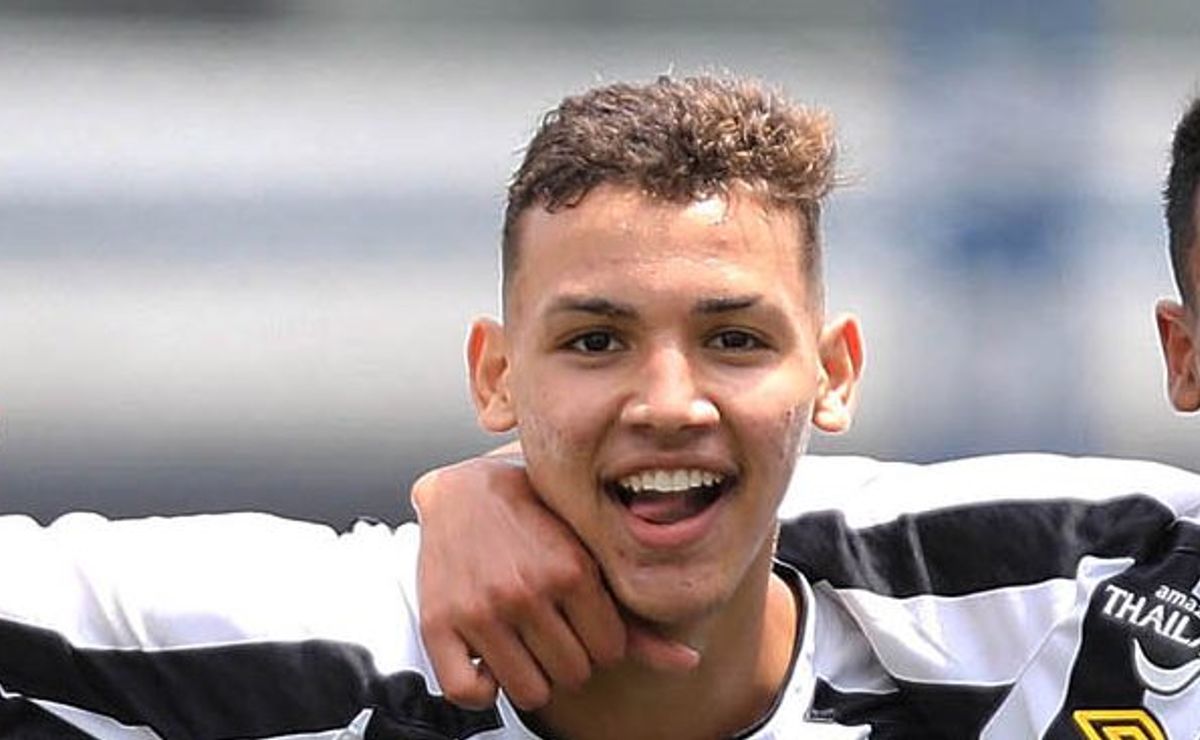 santos vence concorrência do palmeiras e acerta contratação de deivid washington por seis meses